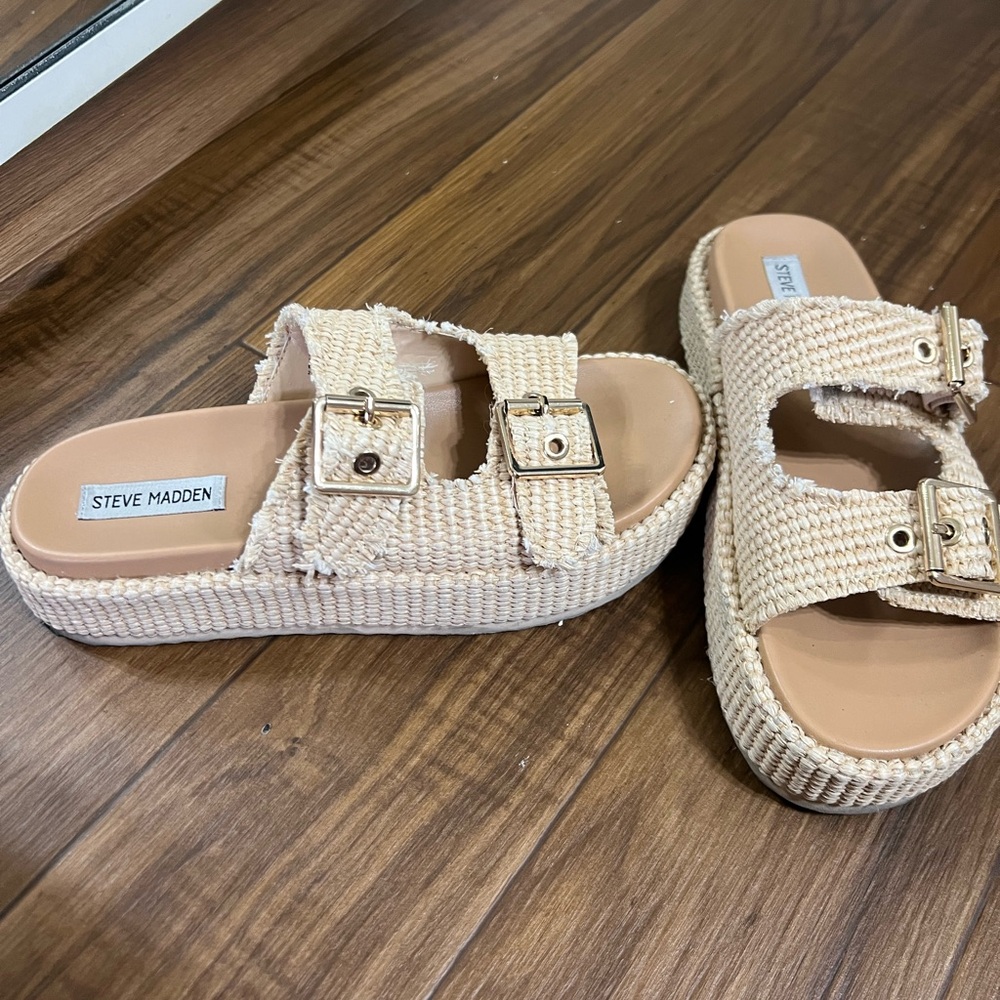 Steve Madden Cream Buckle Platform Sandals